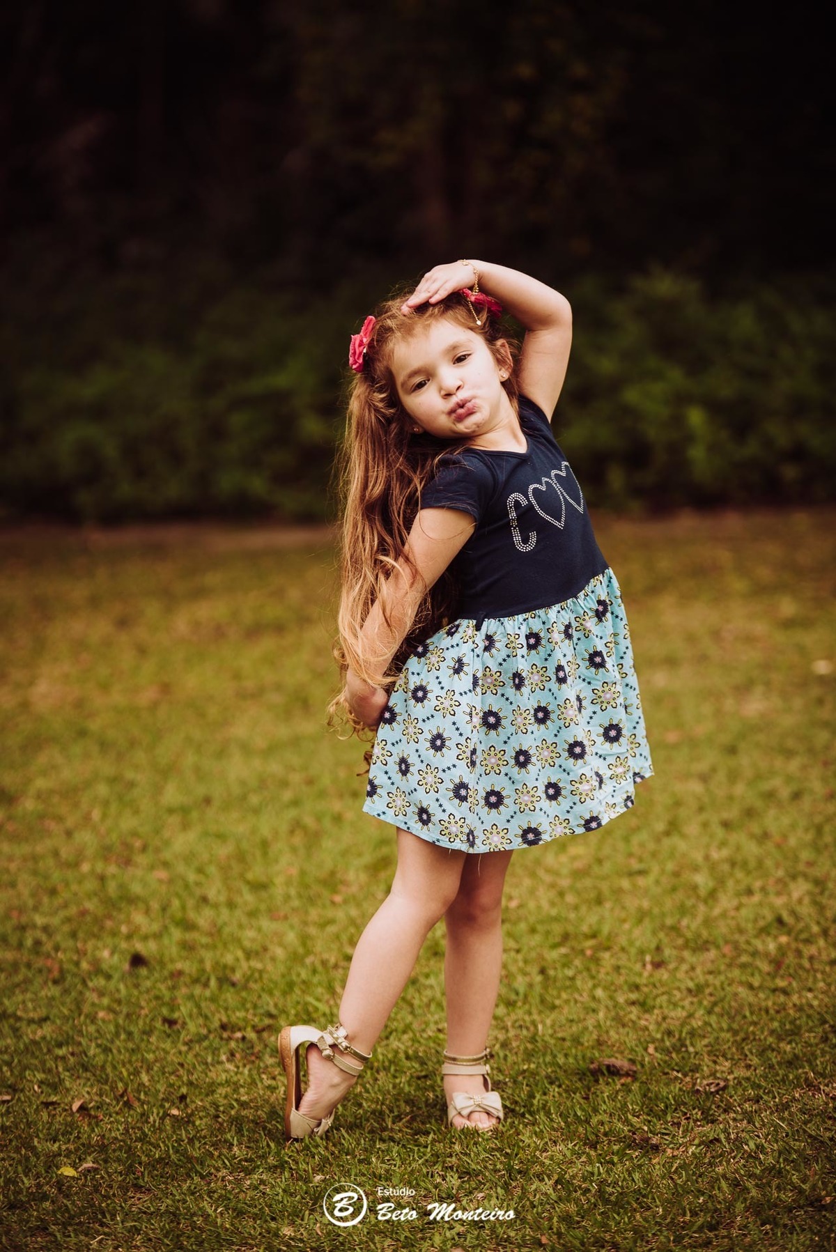 Book Gestante e Familia em Curitiba - Book de gestante lifestyle - Fotos ao ar livre - Grávida - Gestação - Estudio Beto Monteiro - jardim botanico - kamila costa - rafael e maria clara - emanuel