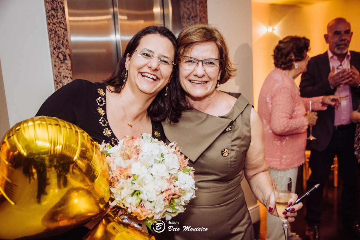 Aline e Sidarta - Bodas - de estanho - Deucher Hall - Buffet - Casamento - Wedding - Pré-Casamento - Cobertura de casamento - filmagem de casamento Curitiba - Pré-Wedding - fotógrafo de casamento Curitiba - Estúdio Beto Monteiro