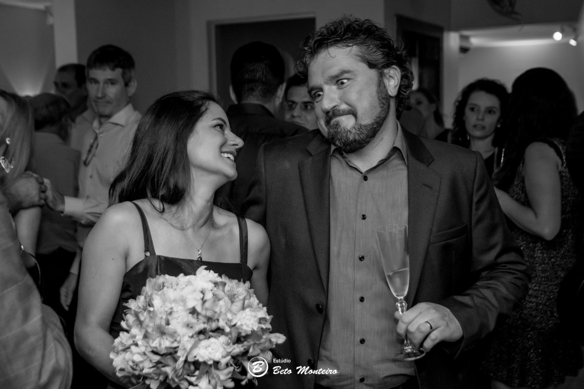 Aline e Sidarta - Bodas - de estanho - Deucher Hall - Buffet - Casamento - Wedding - Pré-Casamento - Cobertura de casamento - filmagem de casamento Curitiba - Pré-Wedding - fotógrafo de casamento Curitiba - Estúdio Beto Monteiro