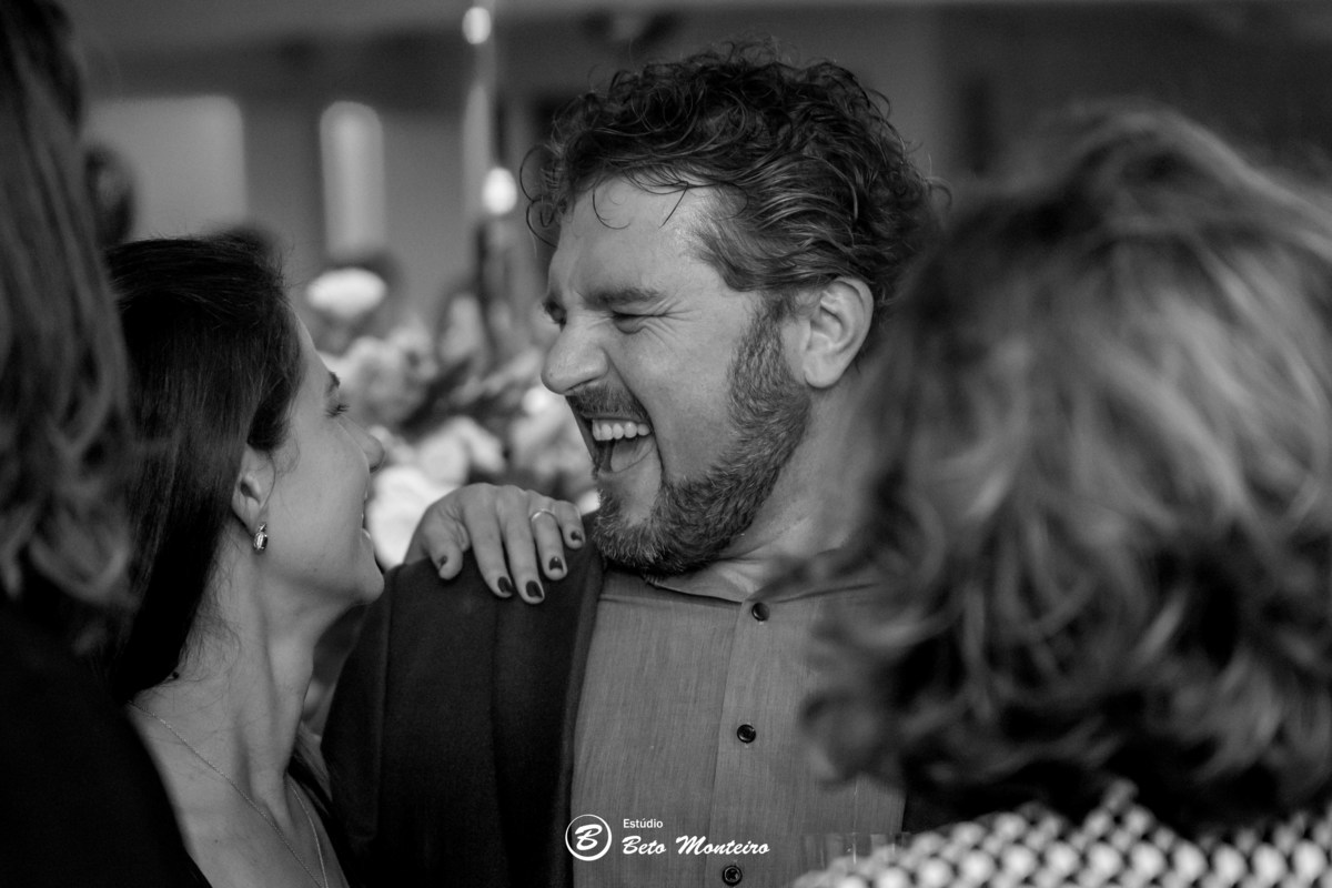 Aline e Sidarta - Bodas - de estanho - Deucher Hall - Buffet - Casamento - Wedding - Pré-Casamento - Cobertura de casamento - filmagem de casamento Curitiba - Pré-Wedding - fotógrafo de casamento Curitiba - Estúdio Beto Monteiro