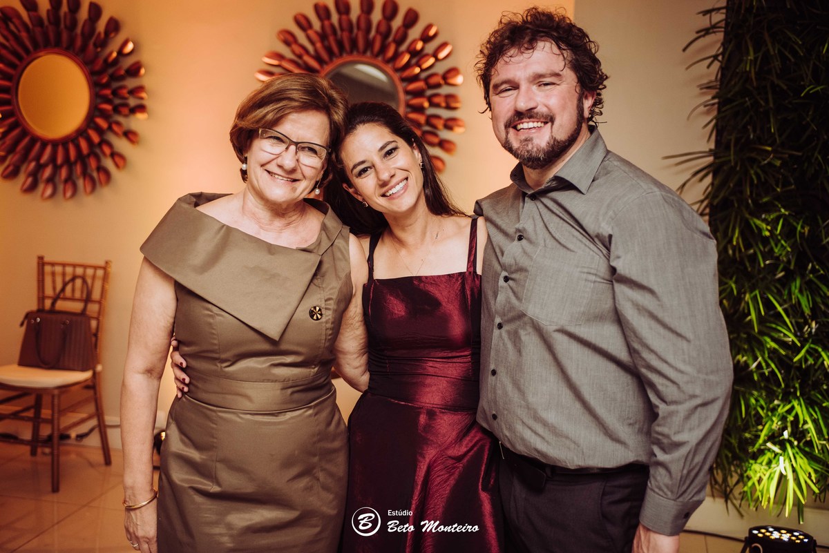 Aline e Sidarta - Bodas - de estanho - Deucher Hall - Buffet - Casamento - Wedding - Pré-Casamento - Cobertura de casamento - filmagem de casamento Curitiba - Pré-Wedding - fotógrafo de casamento Curitiba - Estúdio Beto Monteiro