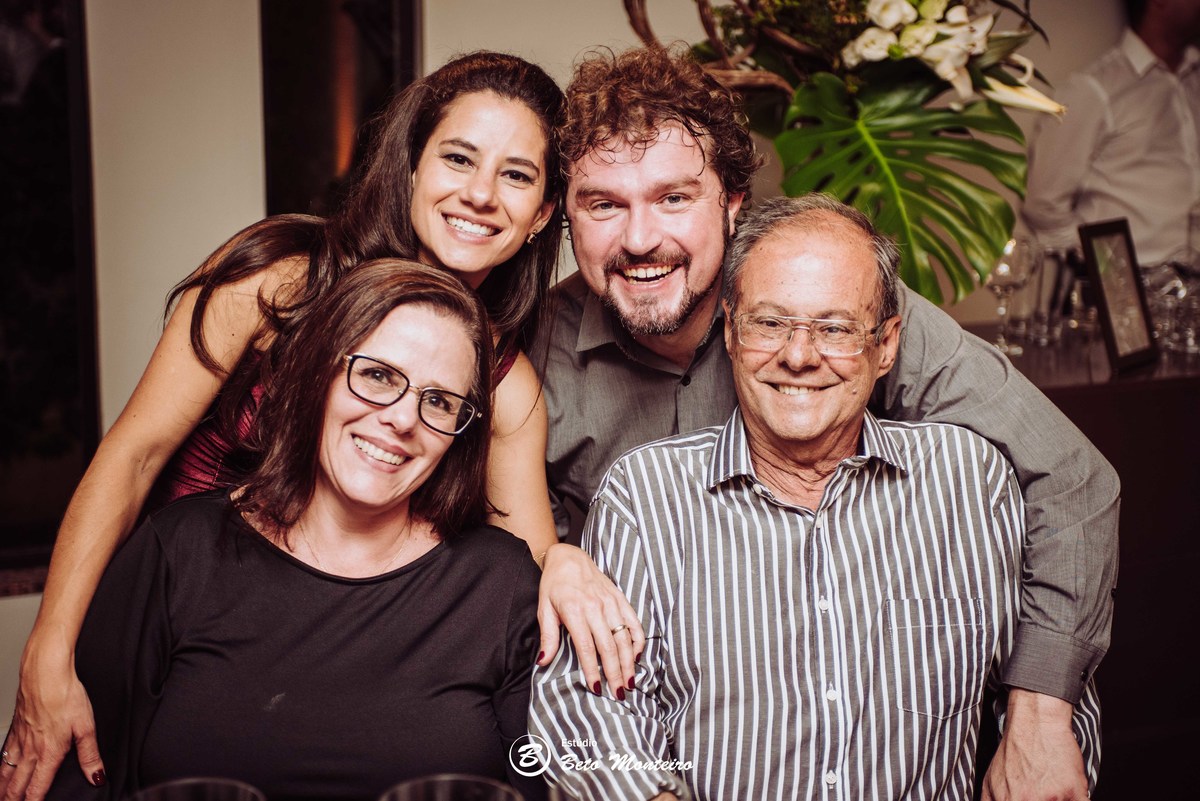 Aline e Sidarta - Bodas - de estanho - Deucher Hall - Buffet - Casamento - Wedding - Pré-Casamento - Cobertura de casamento - filmagem de casamento Curitiba - Pré-Wedding - fotógrafo de casamento Curitiba - Estúdio Beto Monteiro