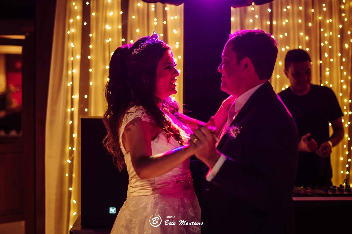 karine e luis felipe - fotografo de casamento - fotografia - videos de casamento - filmagem - casamento - cinegrafista - filmmaker - wedding - produtora - curitiba - estudio beto monteiro - casal - coco bambu - capuchinhos - fontaine salon