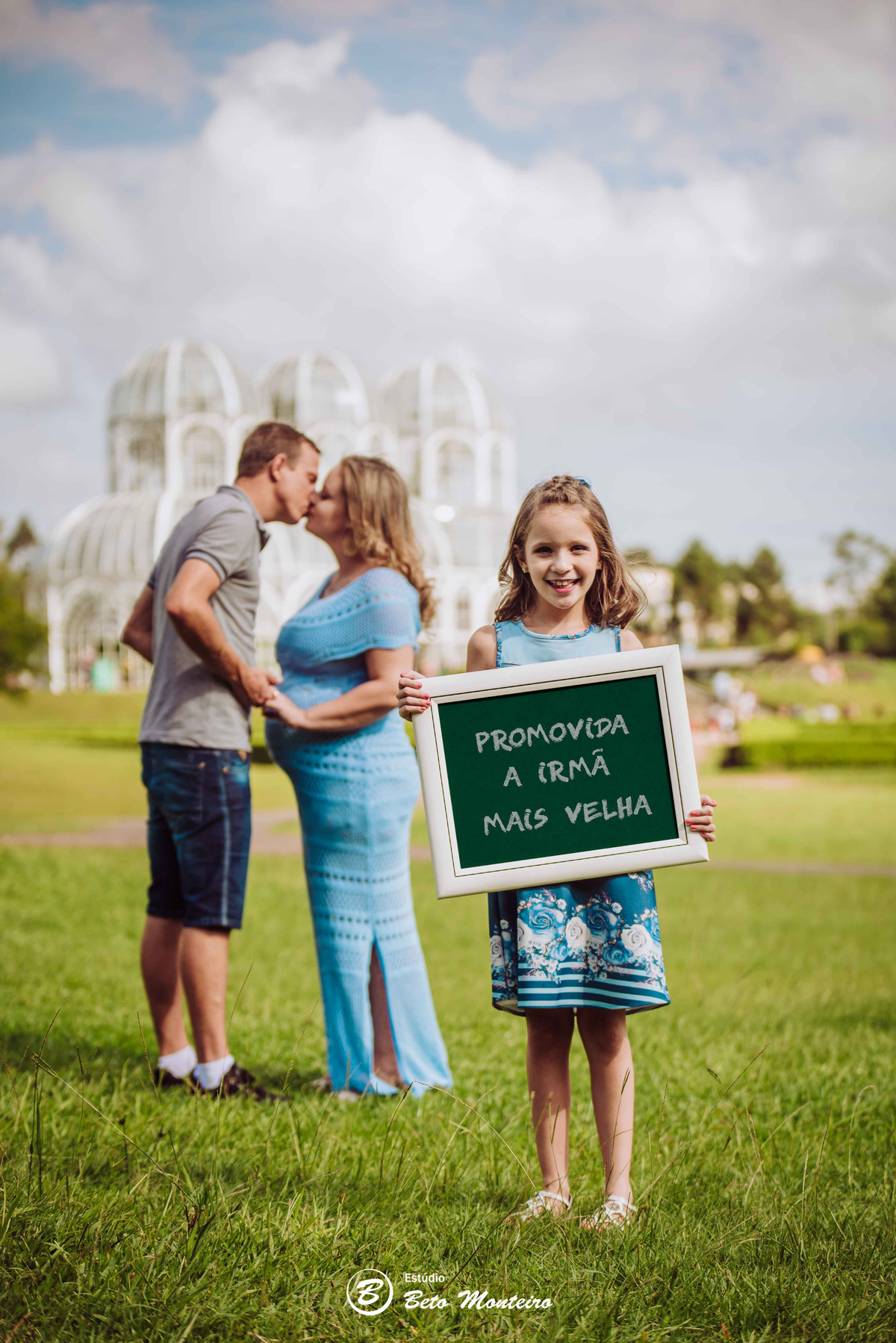 Book Gestante e Familia em Curitiba - Book de gestante lifestyle - Fotos ao ar livre - Grávida - Gestação - Estudio Beto Monteiro - jardim botanico - barbara couto - dione