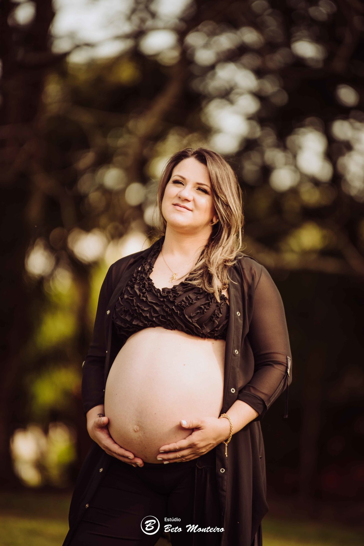 Book Gestante e Familia em Curitiba - Book de gestante lifestyle - Fotos ao ar livre - Grávida - Gestação - Estudio Beto Monteiro - life style - Michelle Miotto - Família - Cachorro