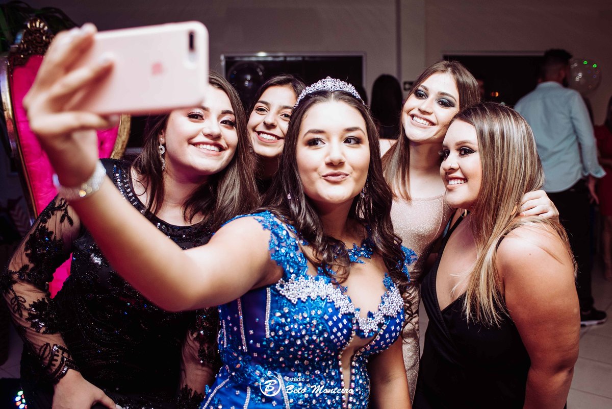 Aniversário de 15 anos - Cobertura fotografica - Cobertura de filmagem - Foto e Filmagem de 15 anos - Debutante - Estúdio Beto Monteiro - Curitiba - fotografo de 15 anos - sessao de fotos - book de fotos - book de 15 anos - fotografo - anah - carol corre