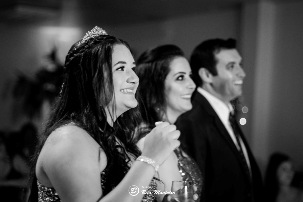 Aniversário de 15 anos - Cobertura fotografica - Cobertura de filmagem - Foto e Filmagem de 15 anos - Debutante - Estúdio Beto Monteiro - Curitiba - fotografo de 15 anos - sessao de fotos - book de fotos - book de 15 anos - fotografo - anah - carol corre