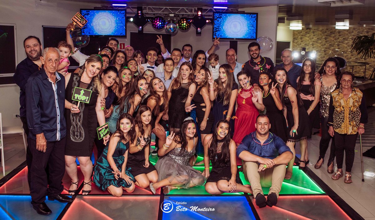 Aniversário de 15 anos - Cobertura fotografica - Cobertura de filmagem - Foto e Filmagem de 15 anos - Debutante - Estúdio Beto Monteiro - Curitiba - fotografo de 15 anos - sessao de fotos - book de fotos - book de 15 anos - fotografo - anah - carol corre