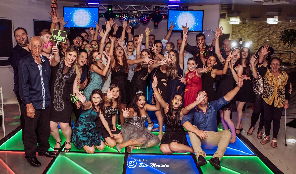 Aniversário de 15 anos - Cobertura fotografica - Cobertura de filmagem - Foto e Filmagem de 15 anos - Debutante - Estúdio Beto Monteiro - Curitiba - fotografo de 15 anos - sessao de fotos - book de fotos - book de 15 anos - fotografo - anah - carol corre