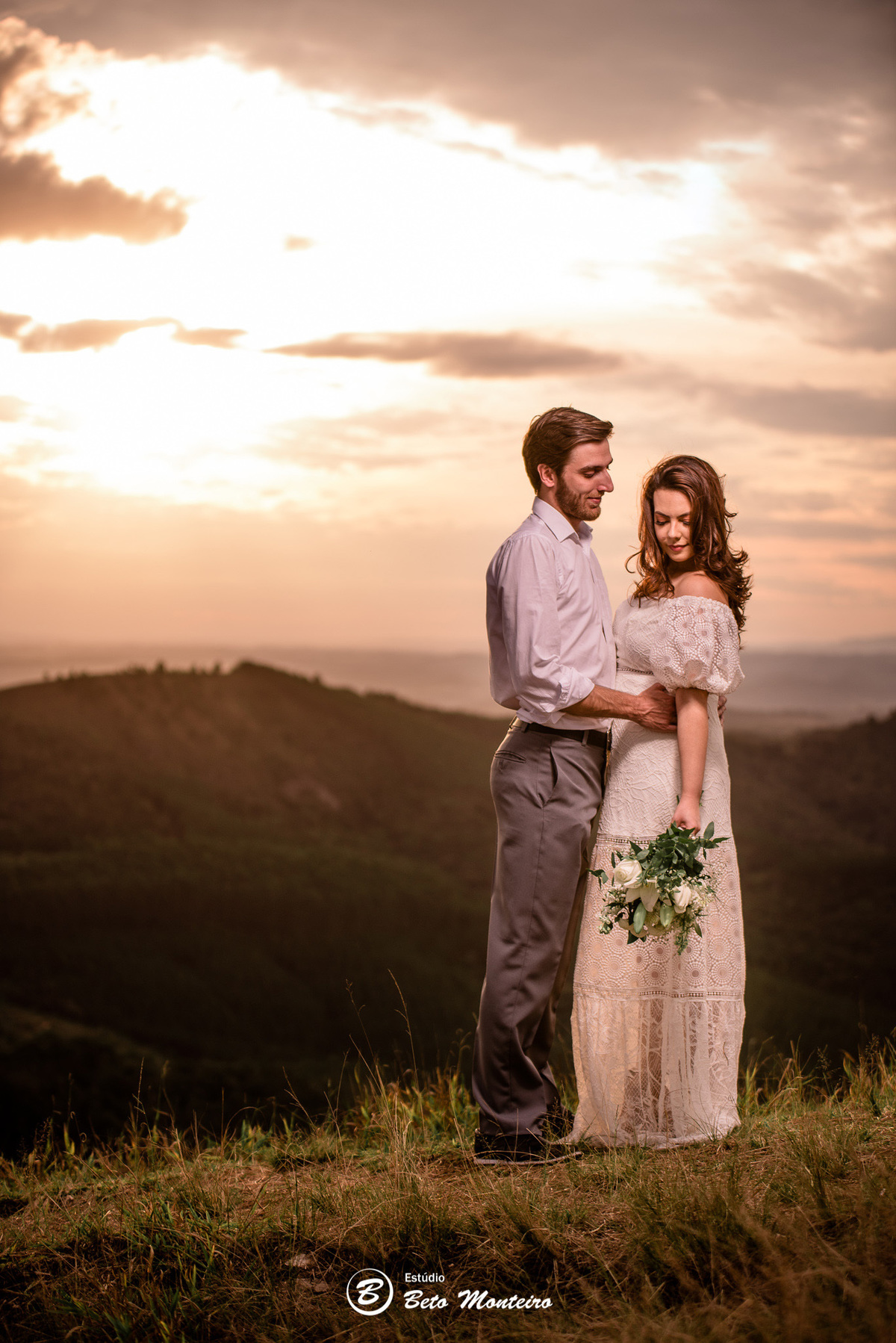 fotografo de casamento - videos de casamento - filmagem - casamento - cinegrafista - filmmaker - wedding - produtora - curitiba - estudio beto monteiro - casal - pre wedding - renata e silas - morro da palha - dia do casamento