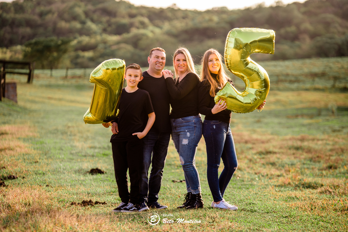 Aniversário de 15 anos - Foto e Filmagem de 15 anos - Debutante - Estúdio Beto Monteiro - Curitiba - fotografo de 15 anos - sessao de fotos - book de fotos - book de 15 anos - fotografo - cabanha matoski - tamirys