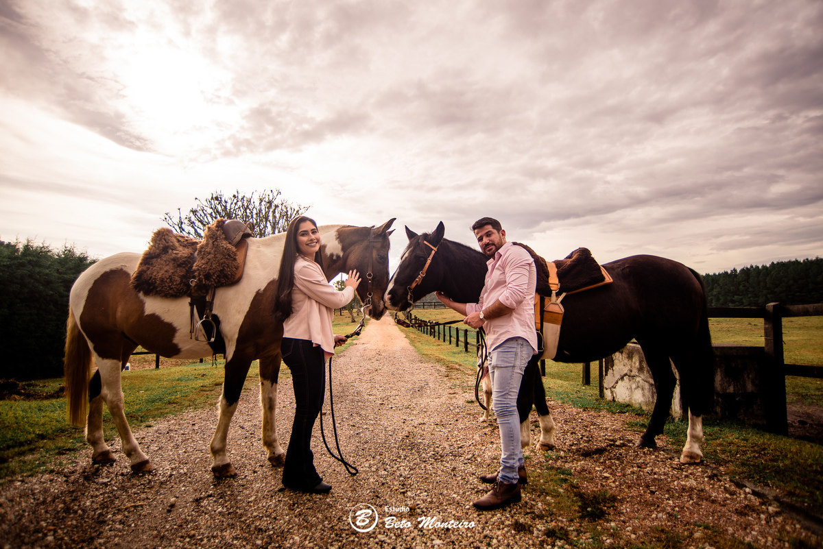 fotografo de casamento - videos de casamento - filmagem - casamento - cinegrafista - filmmaker - wedding - produtora - curitiba - estudio beto monteiro - casal - pre wedding - Taina e Marcelo - cabanha matoski - cavalo