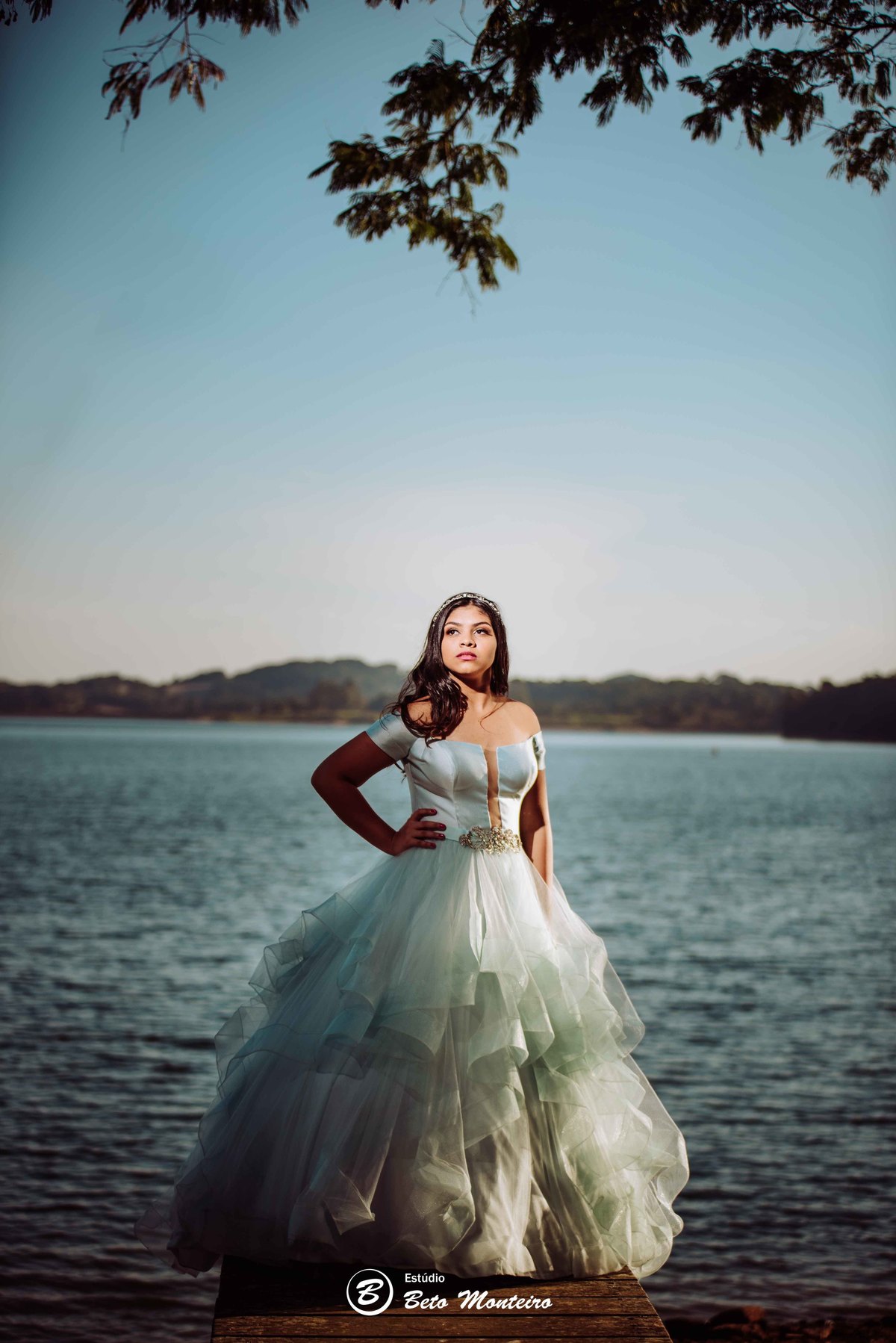 Aniversário de 15 anos - Foto e Filmagem de 15 anos - Debutante - Estúdio Beto Monteiro - Curitiba - fotografo de 15 anos - sessao de fotos - book de fotos - book de 15 anos - fotografo - bruna - família - laggus eventos