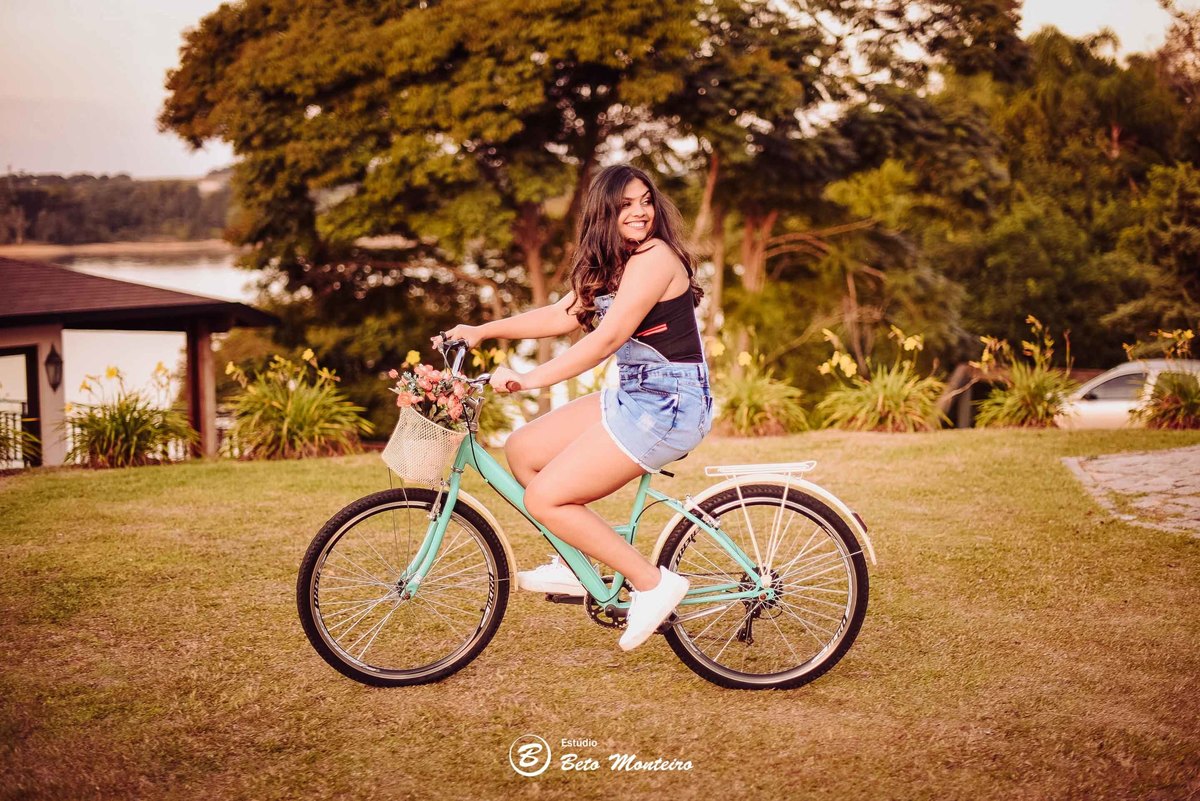 Aniversário de 15 anos - Foto e Filmagem de 15 anos - Debutante - Estúdio Beto Monteiro - Curitiba - fotografo de 15 anos - sessao de fotos - book de fotos - book de 15 anos - fotografo - bruna - família - laggus eventos