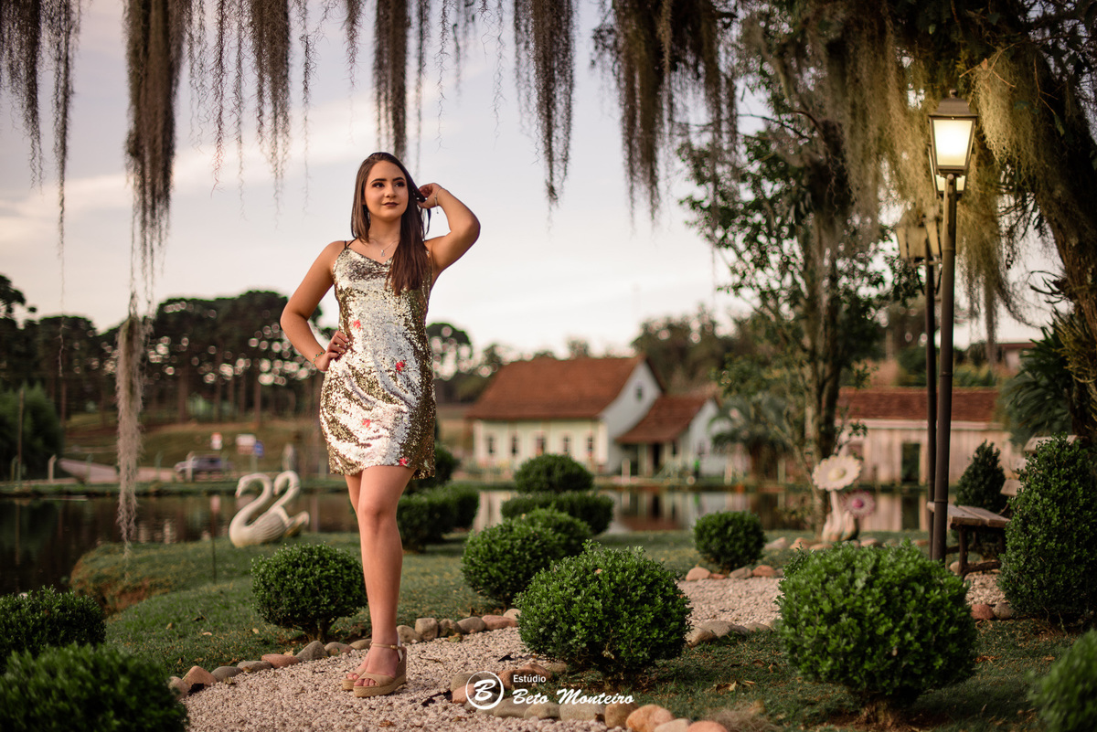 Aniversário de 15 anos - Foto e Filmagem de 15 anos - Debutante - Estúdio Beto Monteiro - Curitiba - fotografo de 15 anos - sessao de fotos - book de fotos - book de 15 anos - fotografo - bianca - família - chacara ienkot