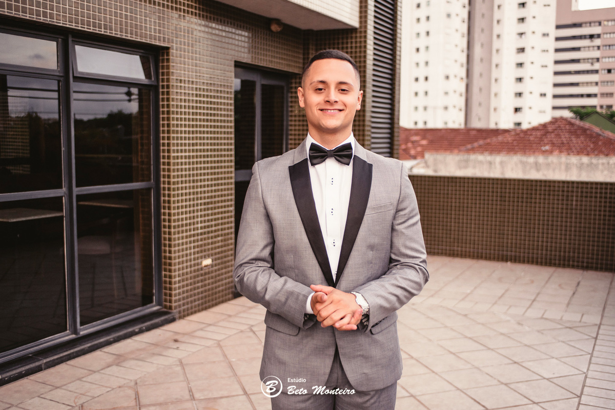 fotografo de casamento - videos de casamento - filmagem - casamento - cinegrafista - filmmaker - wedding - produtora - curitiba - estudio beto monteiro - casal - pre wedding - ana e matheus - le rechaud - first look - noiva se maquiando -