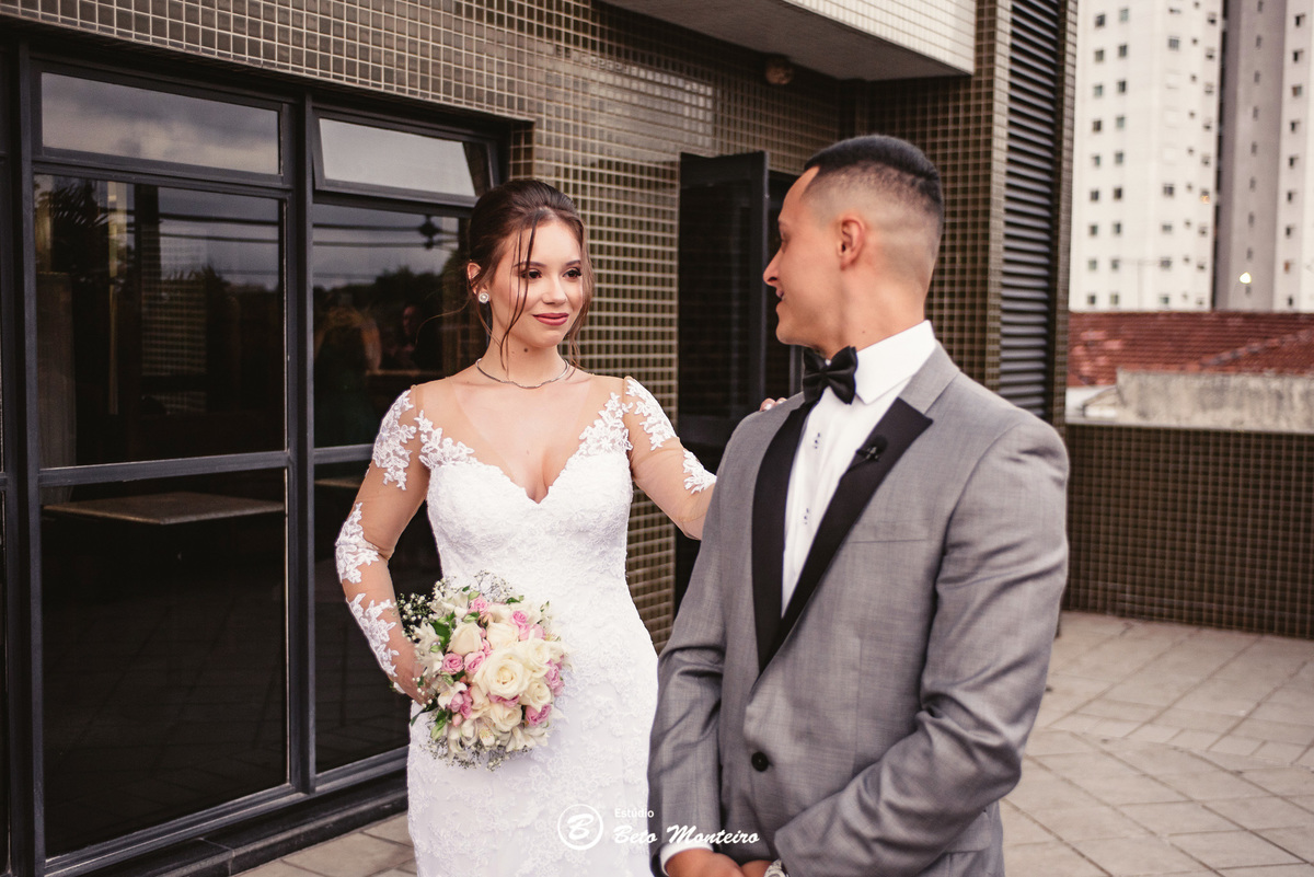 fotografo de casamento - videos de casamento - filmagem - casamento - cinegrafista - filmmaker - wedding - produtora - curitiba - estudio beto monteiro - casal - pre wedding - ana e matheus - le rechaud - first look - noiva se maquiando -