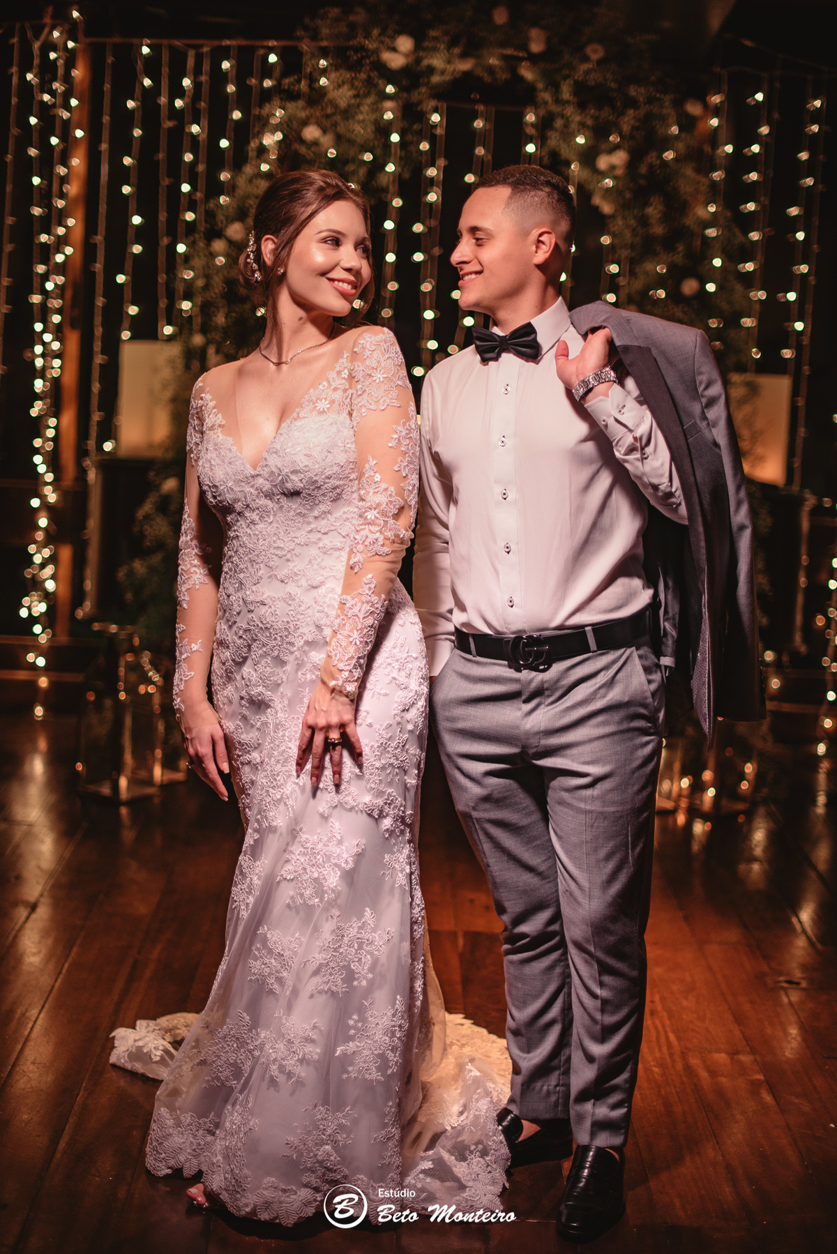fotografo de casamento - videos de casamento - filmagem - casamento - cinegrafista - filmmaker - wedding - produtora - curitiba - estudio beto monteiro - casal - pre wedding - ana e matheus - le rechaud - first look - noiva se maquiando -