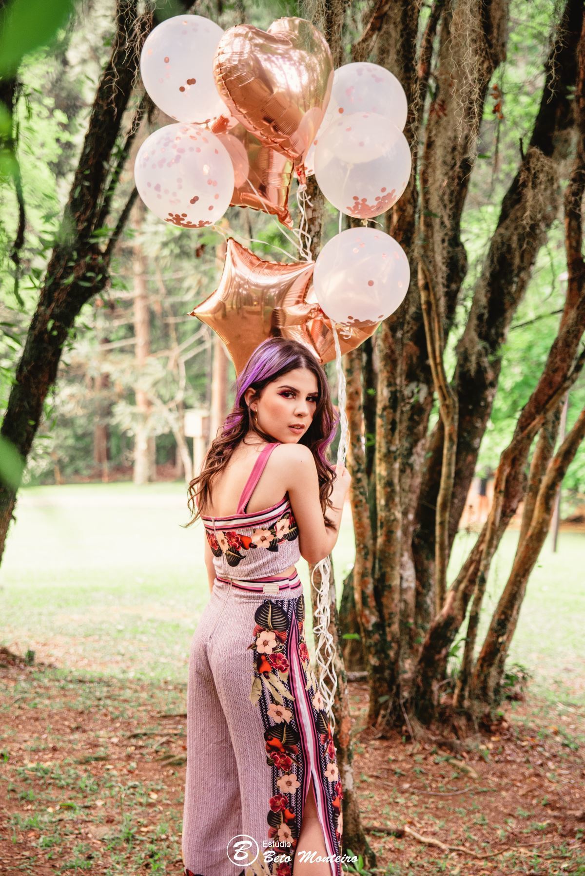 Aniversário de 15 anos - Foto e Filmagem - Debutante - Estúdio Beto Monteiro - Curitiba - fotografo de 15 anos - sessao de fotos - book de fotos - book de 15 anos - fotografo - Gabi - Rober e Gabi - Ana Cecilia - memorial ucraniano - parque tingui