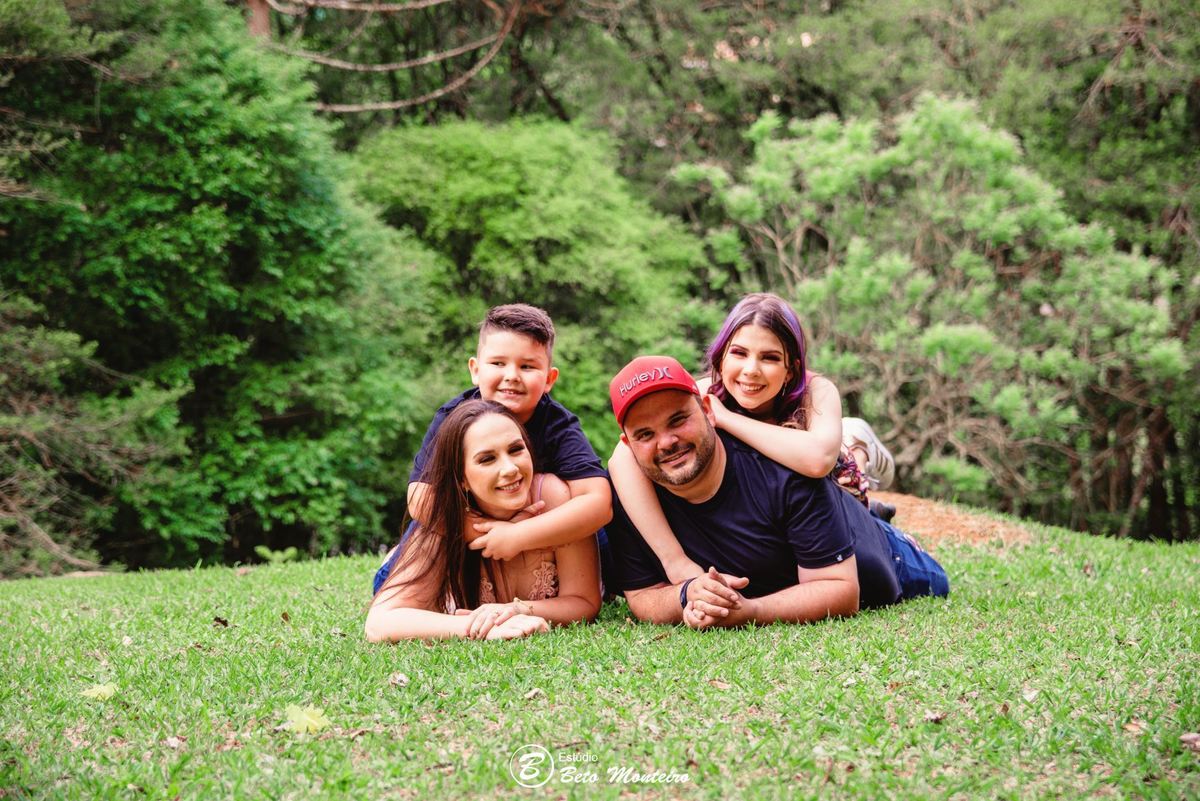 Aniversário de 15 anos - Foto e Filmagem - Debutante - Estúdio Beto Monteiro - Curitiba - fotografo de 15 anos - sessao de fotos - book de fotos - book de 15 anos - fotografo - Gabi - Rober e Gabi - Ana Cecilia - memorial ucraniano - parque tingui