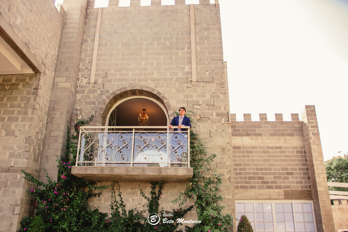 fotografo de casamento - videos de casamento - filmagem - casamento - cinegrafista - filmmaker - wedding - produtora - curitiba - estudio beto monteiro - casal - pre wedding - Thaís Govea e Felipe Naldony - Castello Reale Colombo - ar livre - externo