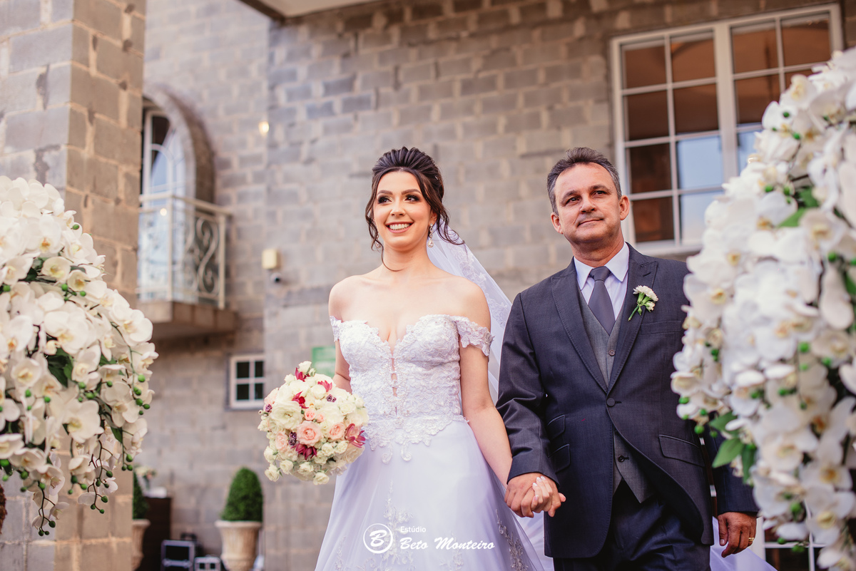 fotografo de casamento - videos de casamento - filmagem - casamento - cinegrafista - filmmaker - wedding - produtora - curitiba - estudio beto monteiro - casal - pre wedding - Thaís Govea e Felipe Naldony - Castello Reale Colombo - ar livre - externo