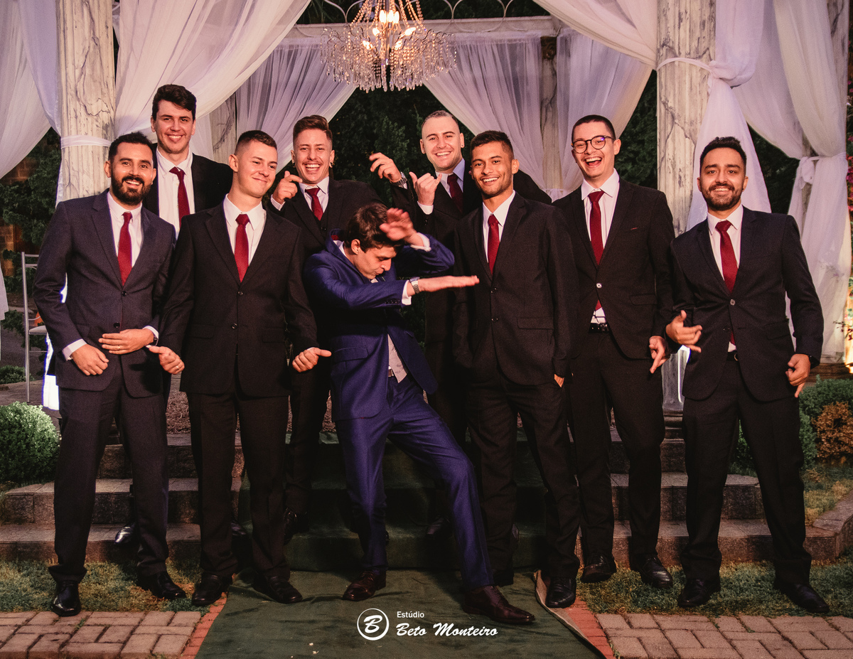 fotografo de casamento - videos de casamento - filmagem - casamento - cinegrafista - filmmaker - wedding - produtora - curitiba - estudio beto monteiro - casal - pre wedding - Thaís Govea e Felipe Naldony - Castello Reale Colombo - ar livre - externo