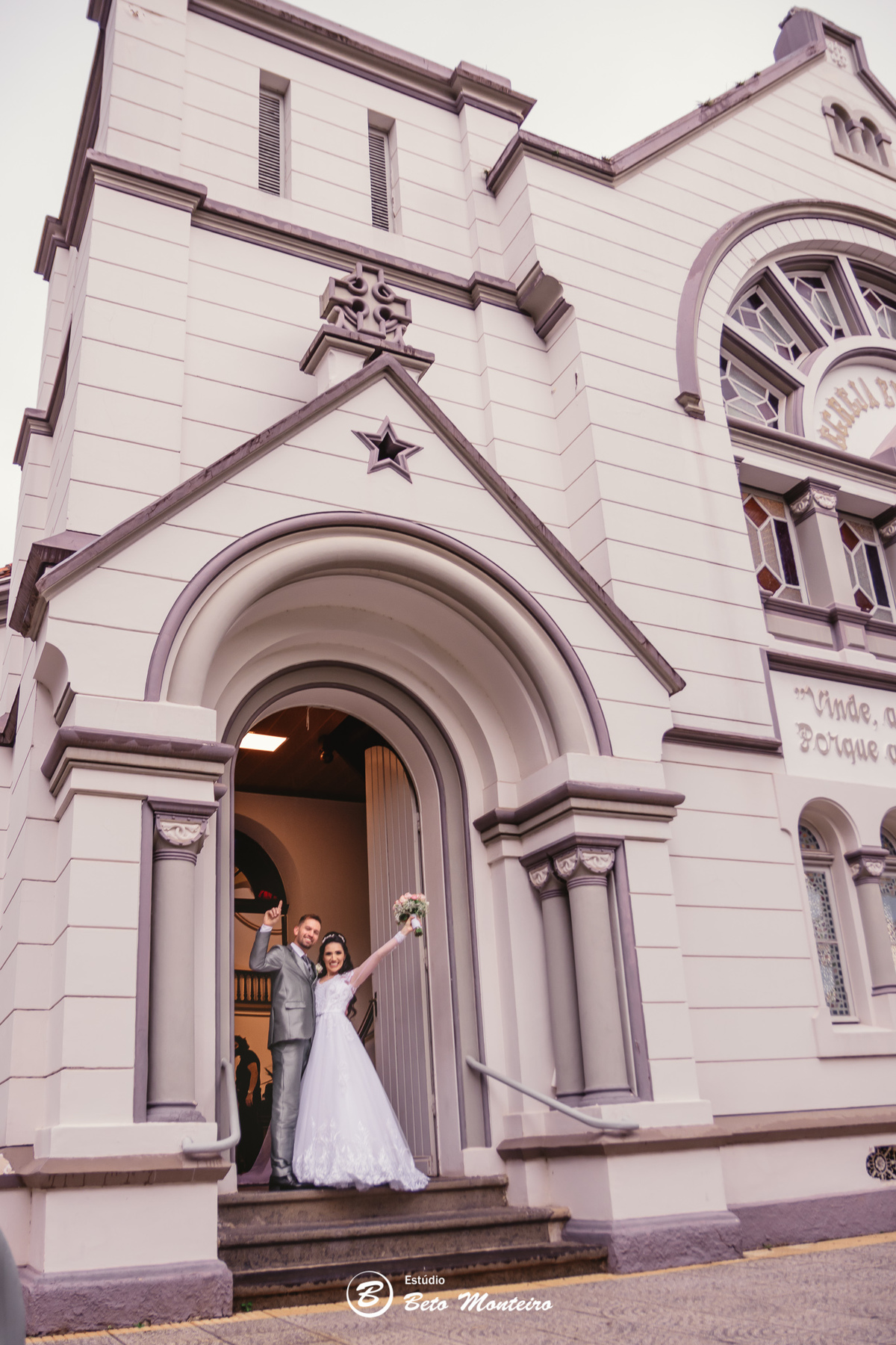 fotografo de casamento - videos de casamento - filmagem - casamento - cinegrafista - filmmaker - wedding - produtora - curitiba - estudio beto monteiro - casal - pre wedding - ana fernanda e leandro maneira - igreja presbiteriana - dom parma