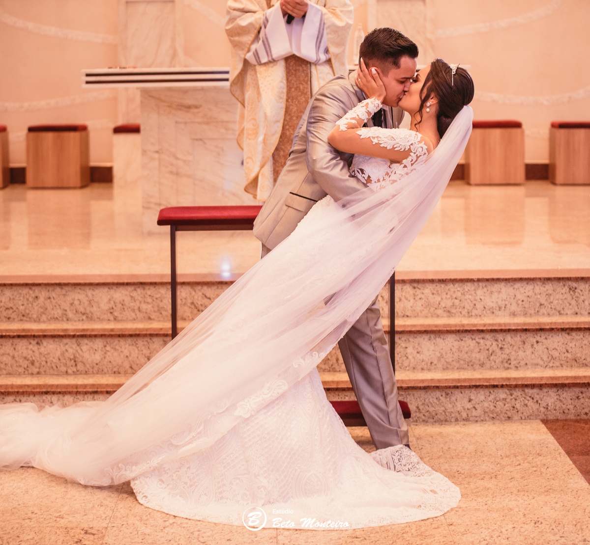 fotografo de casamento - videos de casamento - filmagem - casamento - cinegrafista - filmmaker - wedding - produtora - curitiba - estudio beto monteiro - casal - pre wedding - Jady e Daniel - Santuário São Francisco de Assis - Sal e Brasa - Curitiba