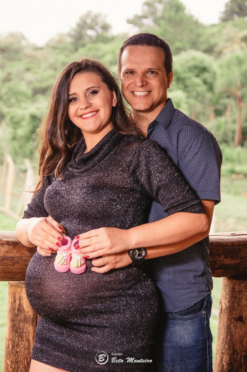 Book Gestante e Familia em Curitiba - Book gestante São José dos Pinhais - Book de gestante lifestyle - Fotos ao ar livre - Grávida - Gestação - Estudio Beto Monteiro - Pesque Pague Recanto das Flores - Suellen - Leandro - Bernardo - Louise