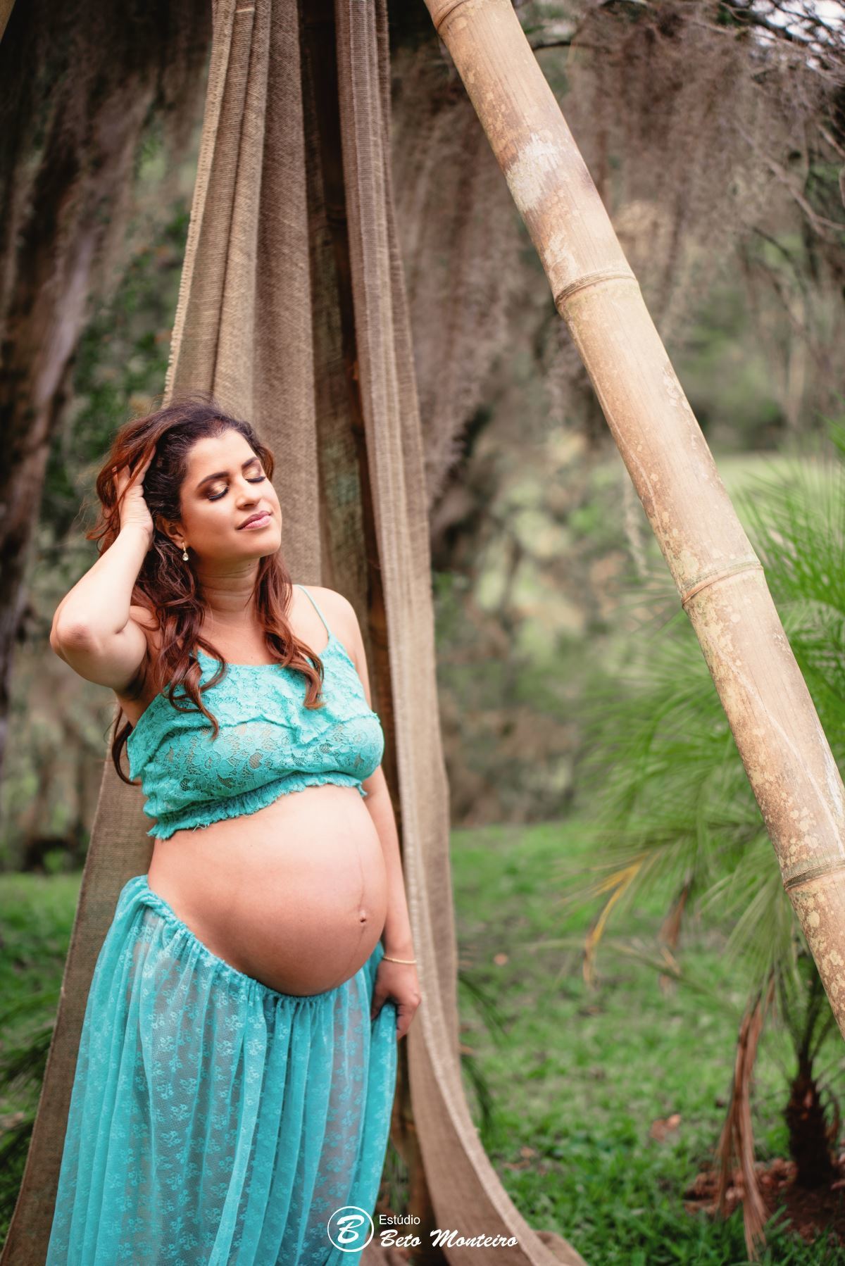 Book Gestante e Familia em Curitiba - Book gestante São José dos Pinhais - Book de gestante lifestyle - Fotos ao ar livre - Grávida - Gestação - Estúdio Beto Monteiro - Chácara Ienkot - Luciana- Isabela - Luiza - André