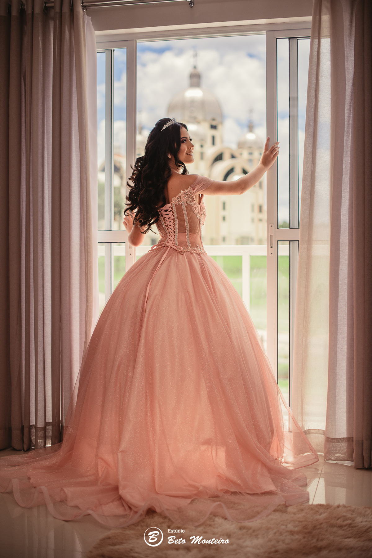 Aniversário de 15 anos - Foto e Filmagem - Debutante - Estúdio Beto Monteiro - Curitiba - fotografo de 15 anos - sessao de fotos - book de fotos - book de 15 anos - fotografo - isabella bozza - bella - bozza - chacara ienkot - vestido - roze bozza