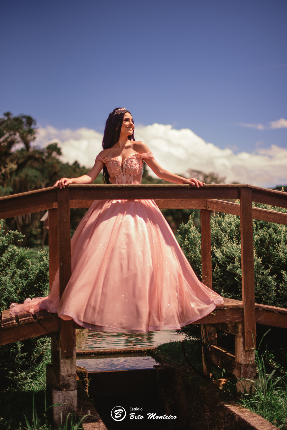 Aniversário de 15 anos - Foto e Filmagem - Debutante - Estúdio Beto Monteiro - Curitiba - fotografo de 15 anos - sessao de fotos - book de fotos - book de 15 anos - fotografo - isabella bozza - bella - bozza - chacara ienkot - vestido - roze bozza