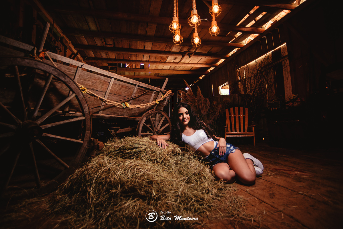 Aniversário de 15 anos - Foto e Filmagem - Debutante - Estúdio Beto Monteiro - Curitiba - fotografo de 15 anos - sessao de fotos - book de fotos - book de 15 anos - fotografo - isabella bozza - bella - bozza - chacara ienkot - vestido - roze bozza