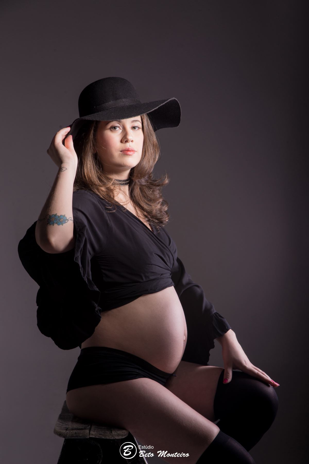 Book Gestante e Familia em Curitiba - Book de gestante em estúdio - ensaio de gestante - book em estúdio - sessão fotográfica - Grávida - Gestação - Estudio Beto Monteiro - Milena - Elza - Elza Hadassa