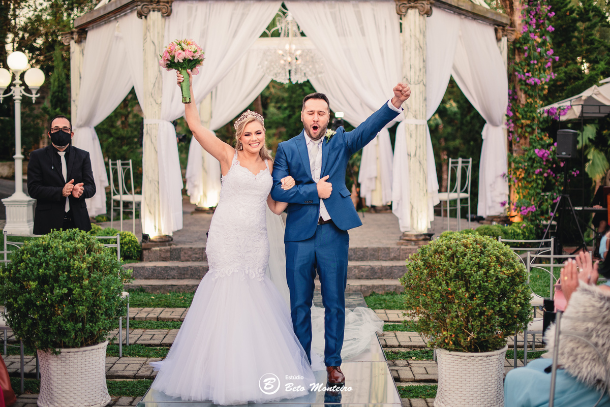 fotografo de casamento - videos de casamento - filmagem - casamento - cinegrafista - filmmaker - wedding - produtora - curitiba - estudio beto monteiro - casal - pre wedding - Isabele e Henrique - Castello Reale - Ar livre - Curitiba