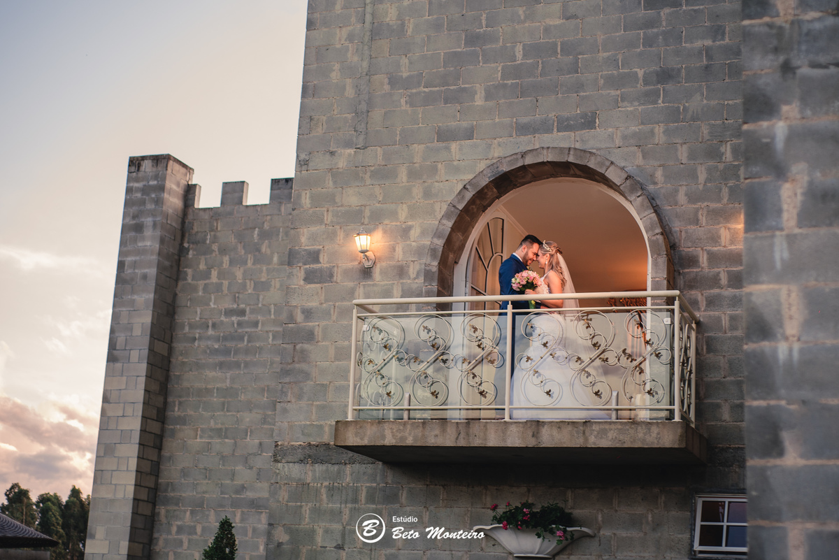 fotografo de casamento - videos de casamento - filmagem - casamento - cinegrafista - filmmaker - wedding - produtora - curitiba - estudio beto monteiro - casal - pre wedding - Isabele e Henrique - Castello Reale - Ar livre - Curitiba