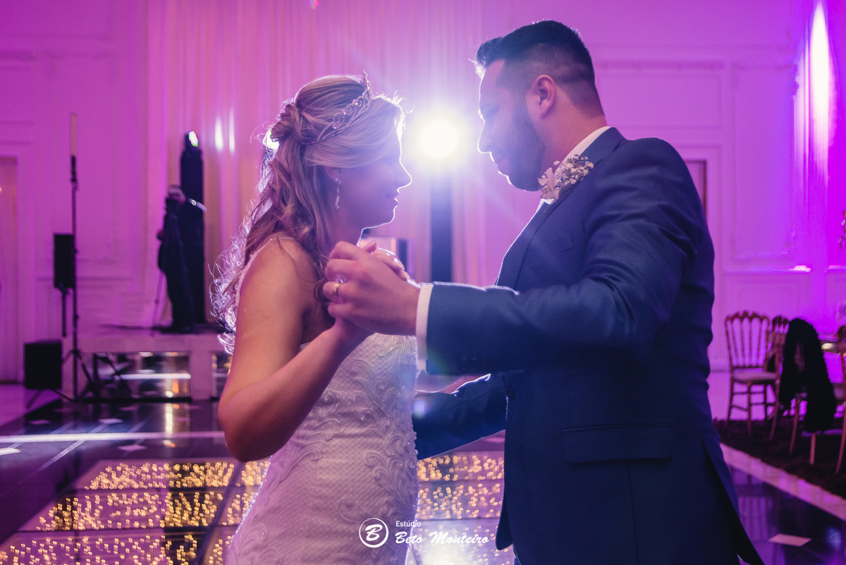 fotografo de casamento - videos de casamento - filmagem - casamento - cinegrafista - filmmaker - wedding - produtora - curitiba - estudio beto monteiro - casal - pre wedding - Isabele e Henrique - Castello Reale - Ar livre - Curitiba