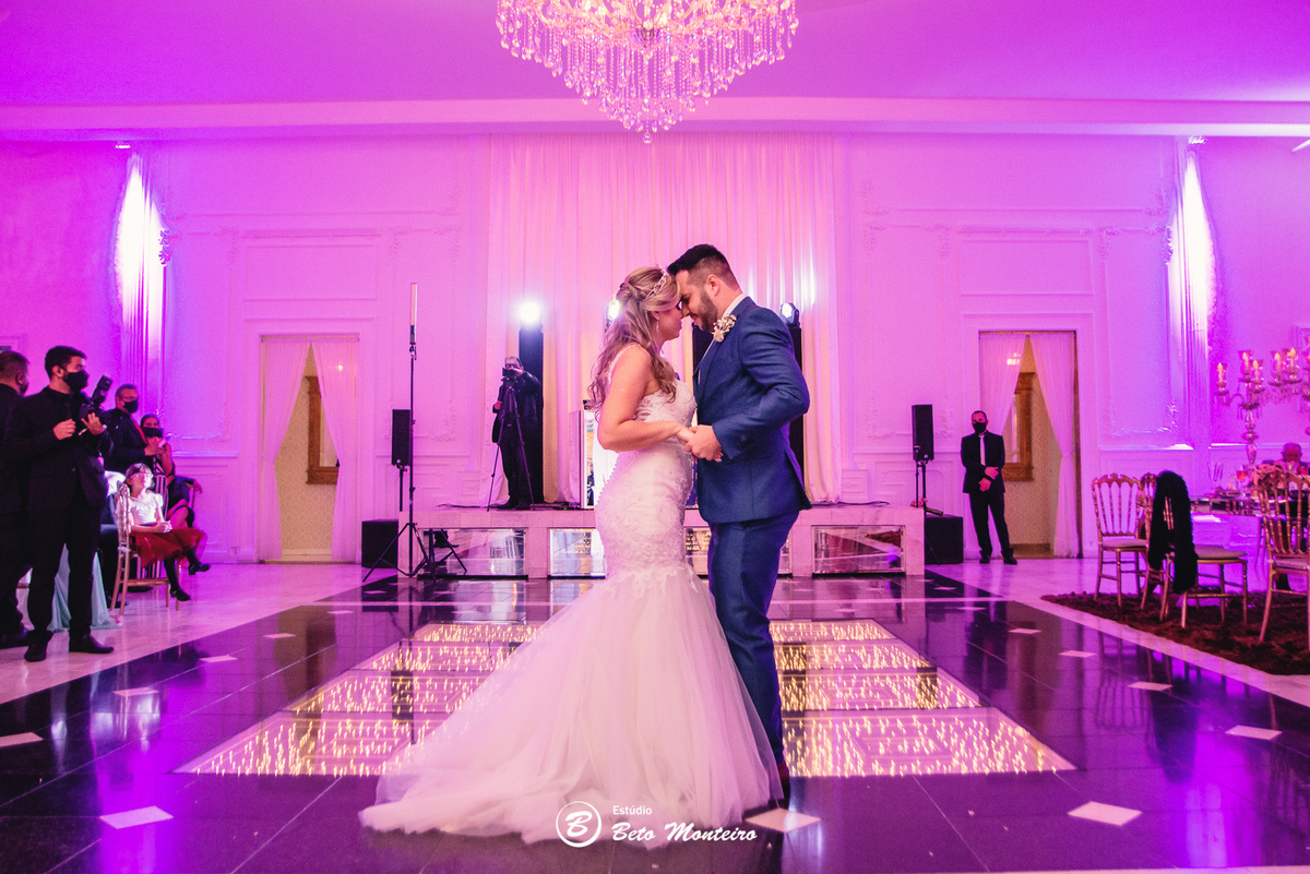fotografo de casamento - videos de casamento - filmagem - casamento - cinegrafista - filmmaker - wedding - produtora - curitiba - estudio beto monteiro - casal - pre wedding - Isabele e Henrique - Castello Reale - Ar livre - Curitiba