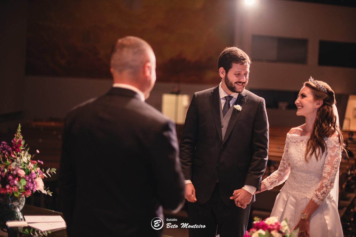 fotografo de casamento - videos de casamento - filmagem - casamento - cinegrafista - filmmaker - wedding - produtora - curitiba - estudio beto monteiro - casal - pre wedding - Isabele e Roberto - Igreja Adventista - Curitiba