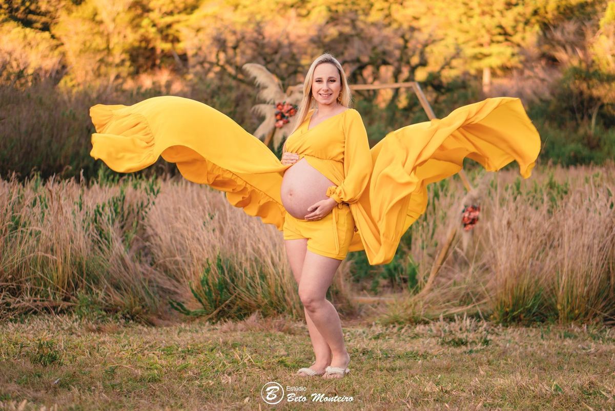 Book Gestante e Familia em Curitiba - Book gestante São José dos Pinhais - Book de gestante lifestyle - Fotos ao ar livre - Grávida - Gestação - Estudio Beto Monteiro - Chácara Ienkot - Fabi - Miguel - Fabiane Prociv