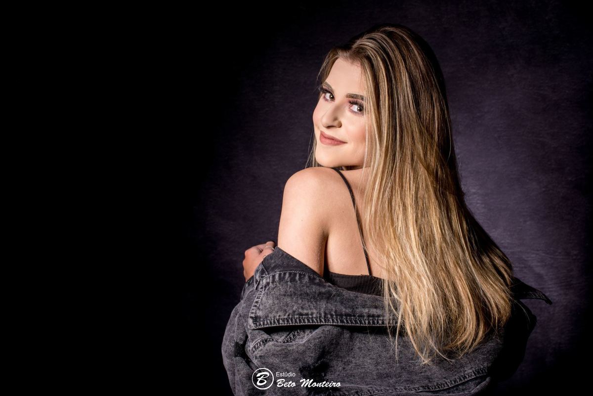 Book fotografico 15 anos - Sessão de fotos para 15 anos - Sessão de 15 anos - Book Teen - Book Debutante - Book de fotos - Book Feminino - Book Menina - Estúdio Beto Monteiro - Curitiba