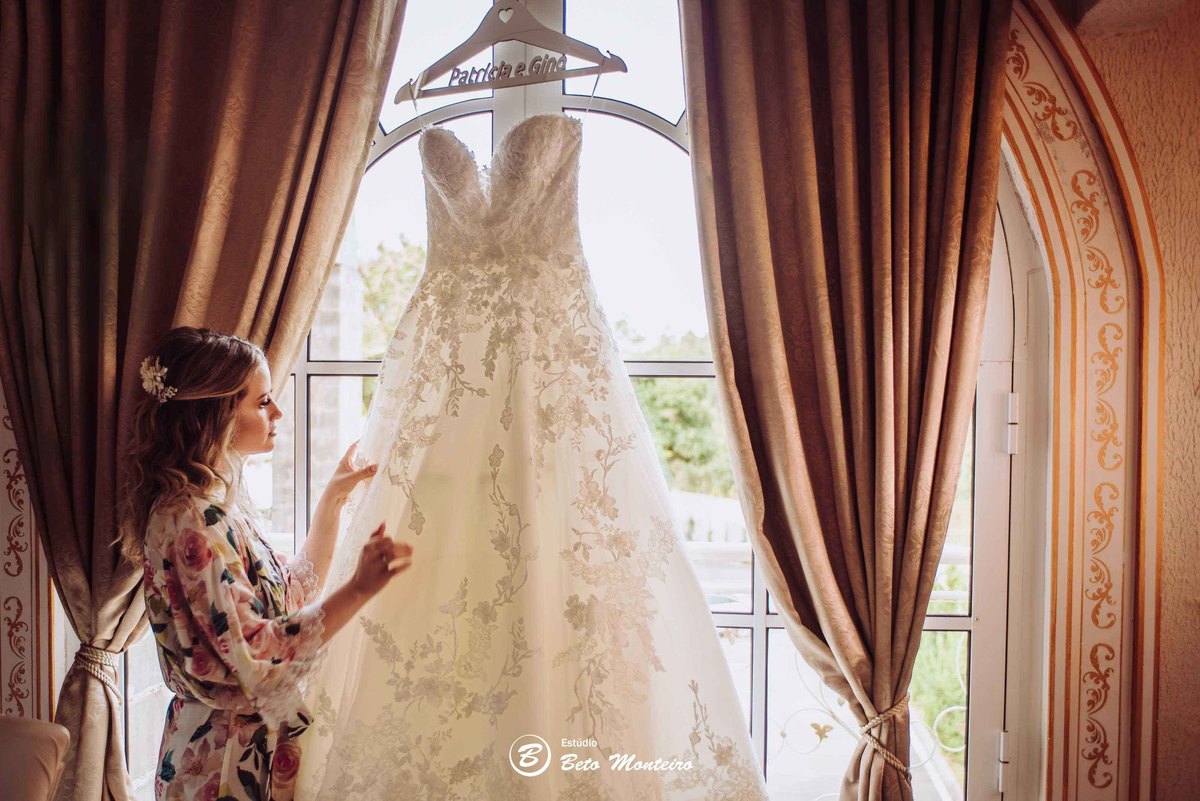 Noivos no Castello Reale - Véu voando- - Casamento - Wedding - Pré-Casamento - Cobertura de casamento - filmagem de casamento Curitiba - Pré-Wedding - fotógrafo de casamento Curitiba - Estúdio Beto Monteiro castello reale