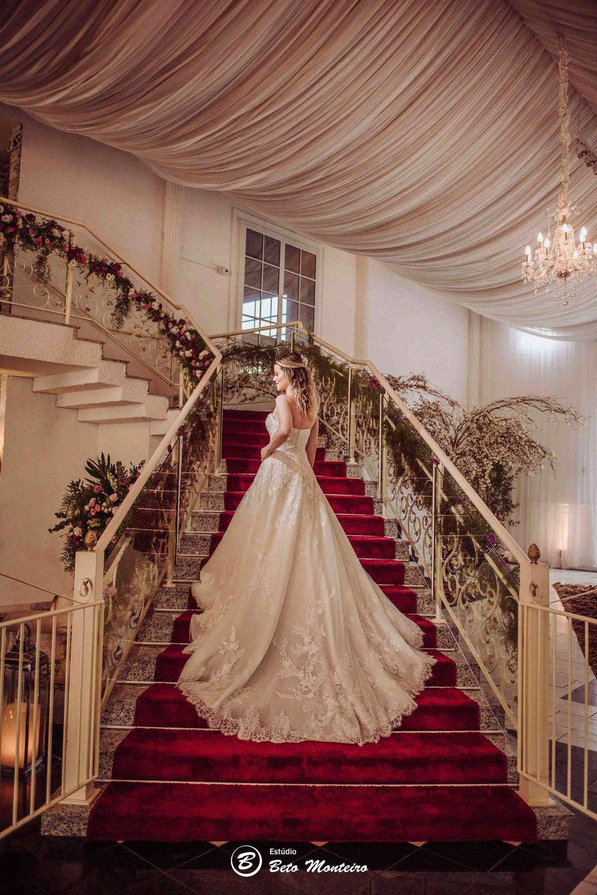 Noivos no Castello Reale - - Casamento - Wedding - Pré-Casamento - Cobertura de casamento - filmagem de casamento Curitiba - Pré-Wedding - fotógrafo de casamento Curitiba - Estúdio Beto Monteiro castello reale