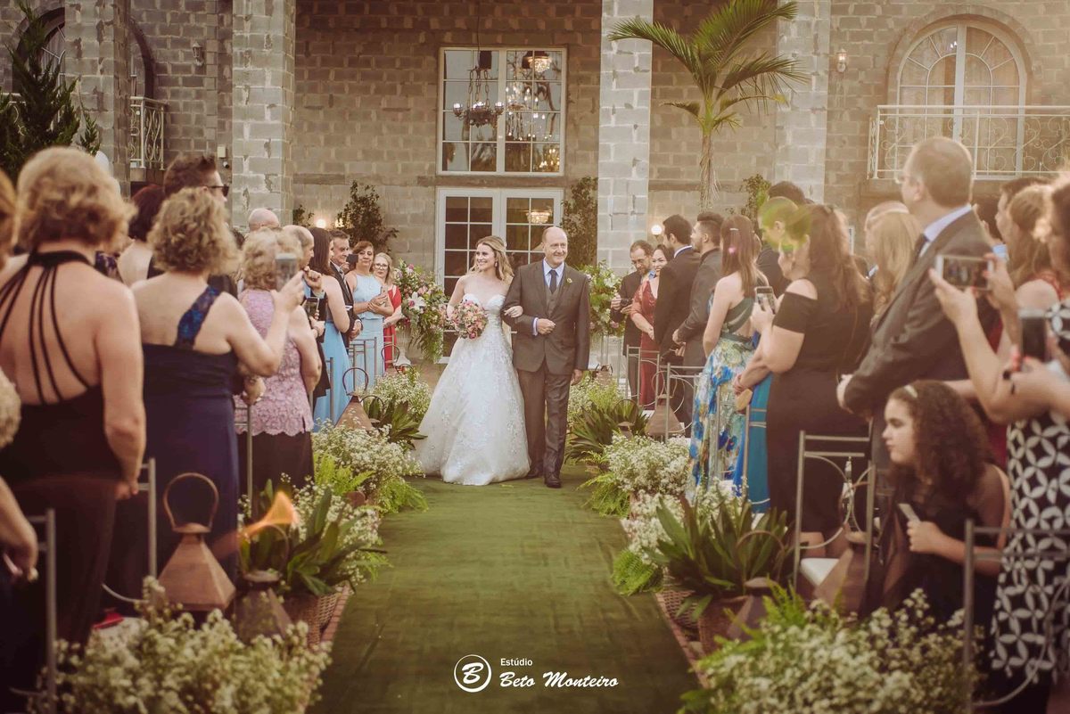 Noivos no Castello Reale - - Casamento - Wedding - Pré-Casamento - Cobertura de casamento - filmagem de casamento Curitiba - Pré-Wedding - fotógrafo de casamento Curitiba - Estúdio Beto Monteiro castello reale