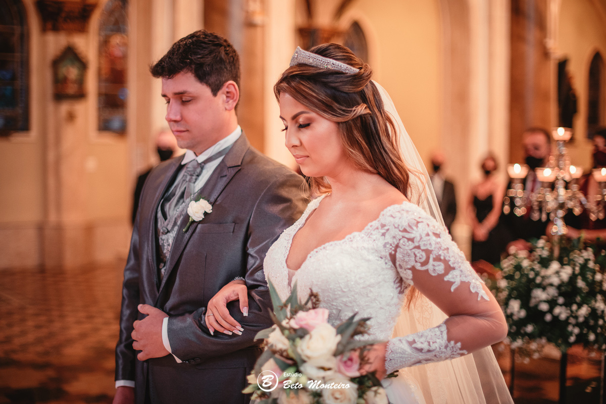 fotografo de casamento - videos de casamento - filmagem - casamento - cinegrafista - filmmaker - wedding - produtora - curitiba - estudio beto monteiro - casal - pre wedding - beatriz e marcos - Igreja Bom Jesus do Cabral - Indra Catering - CA eventos