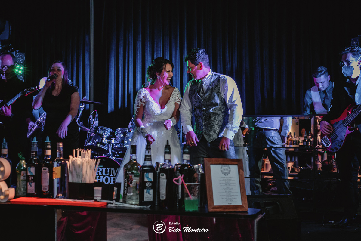 fotografo de casamento - videos de casamento - filmagem - casamento - cinegrafista - filmmaker - wedding - produtora - curitiba - estudio beto monteiro - casal - pre wedding - beatriz e marcos - Igreja Bom Jesus do Cabral - Indra Catering - CA eventos
