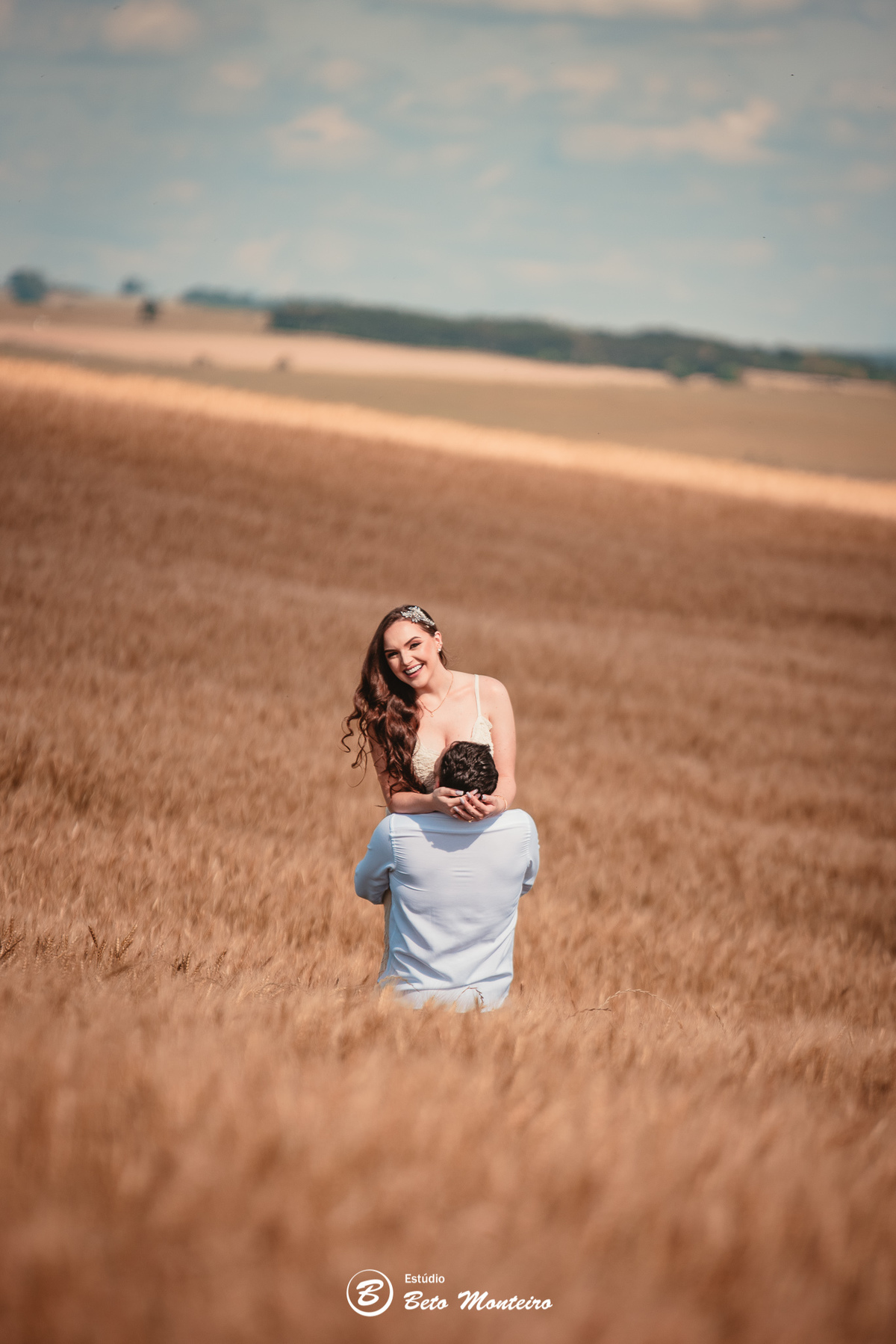 fotografo de casamento - videos de casamento - filmagem - casamento - cinegrafista - filmmaker - wedding - produtora - curitiba - estudio beto monteiro - casal - pre wedding - millena e anderson - plantação trigo - espaço do campo - por do sol - cachoeira