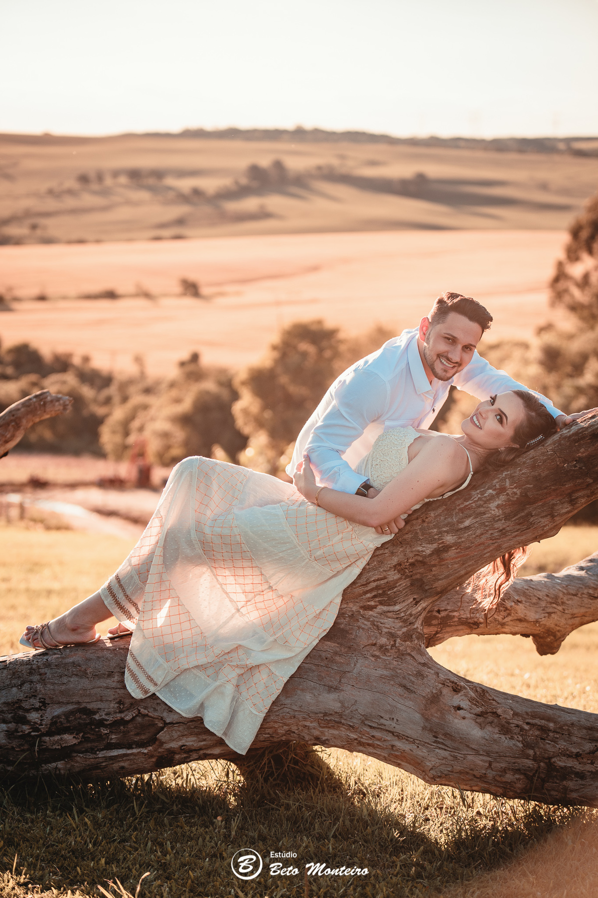 fotografo de casamento - videos de casamento - filmagem - casamento - cinegrafista - filmmaker - wedding - produtora - curitiba - estudio beto monteiro - casal - pre wedding - millena e anderson - plantação trigo - espaço do campo - por do sol - cachoeira