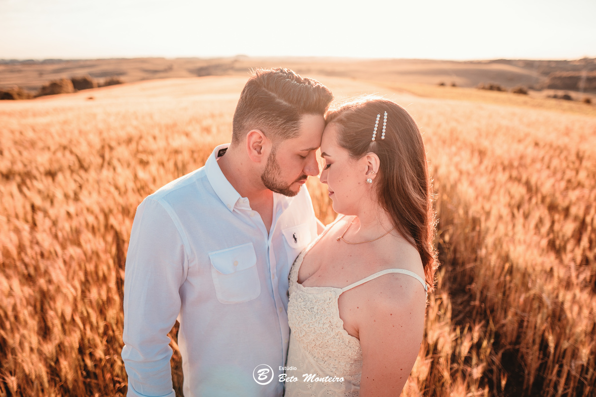 fotografo de casamento - videos de casamento - filmagem - casamento - cinegrafista - filmmaker - wedding - produtora - curitiba - estudio beto monteiro - casal - pre wedding - millena e anderson - plantação trigo - espaço do campo - por do sol - cachoeira